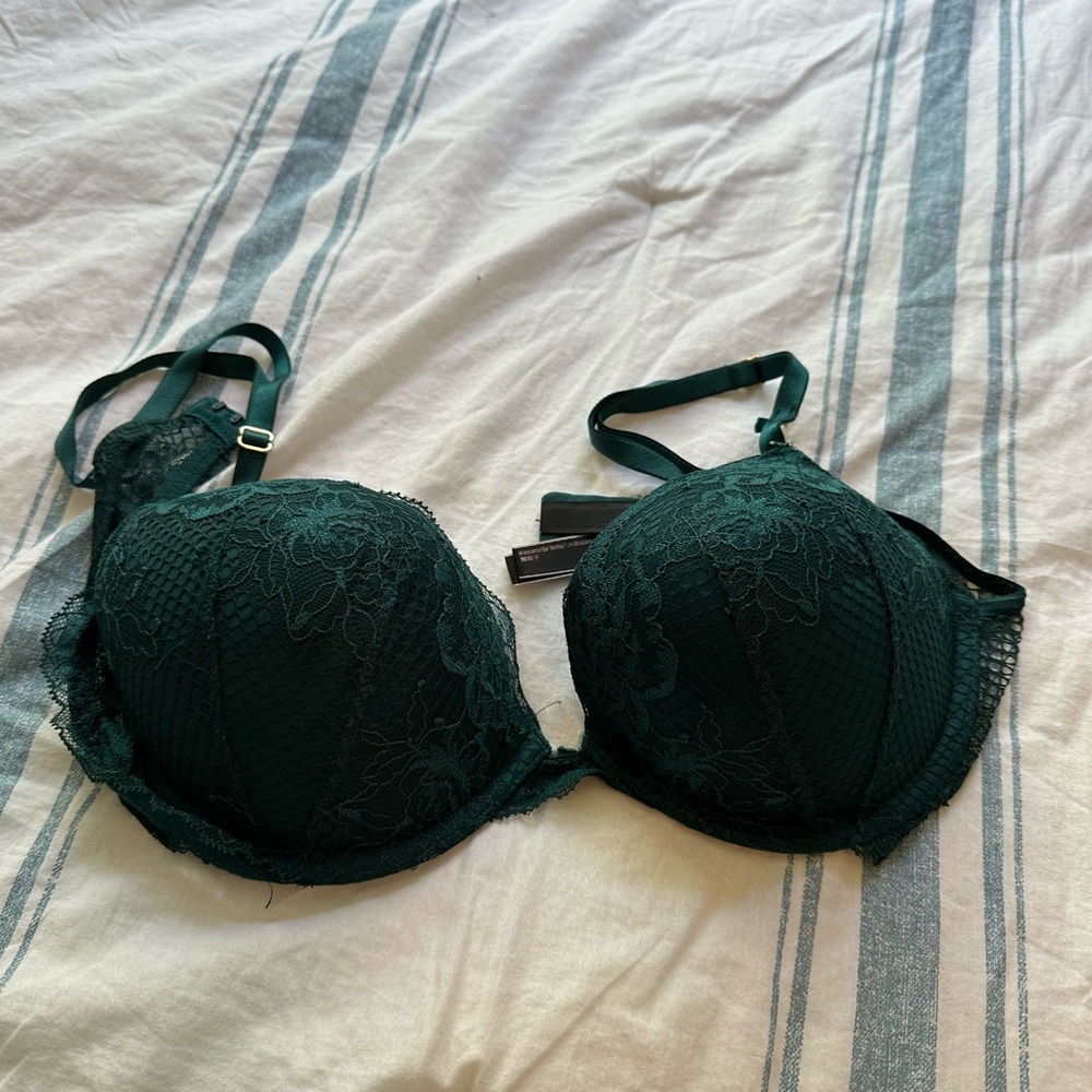 Push Up VS Bra